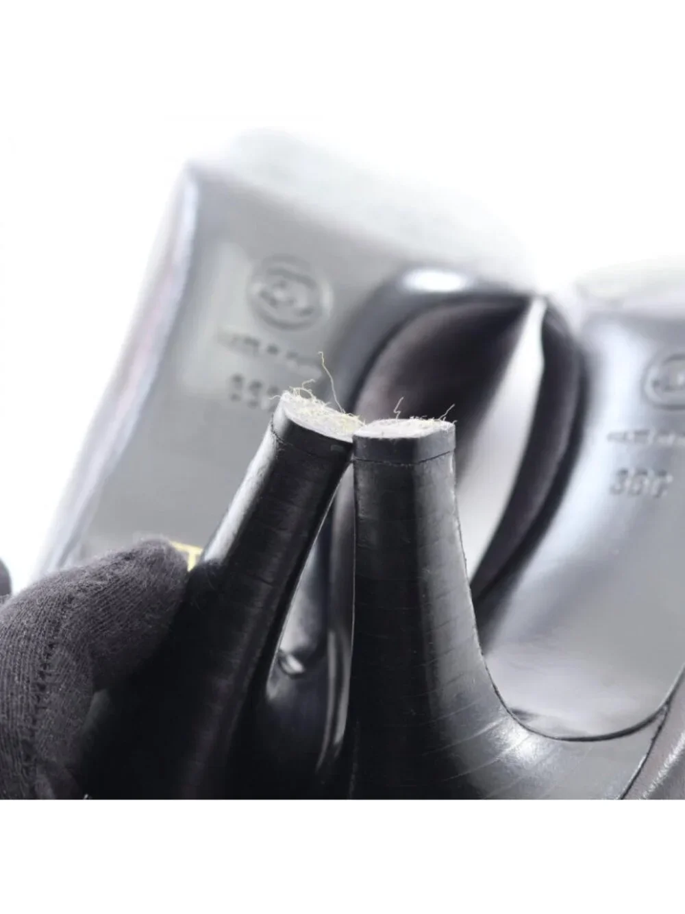 Chanel Pumps CC Logo Leather Patent Heels